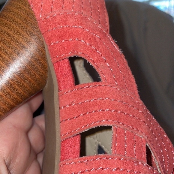 Seychelles Limited Edition Pink Suede Retro Design Wood Stacked Heel size 6.5 - Picture 7 of 10